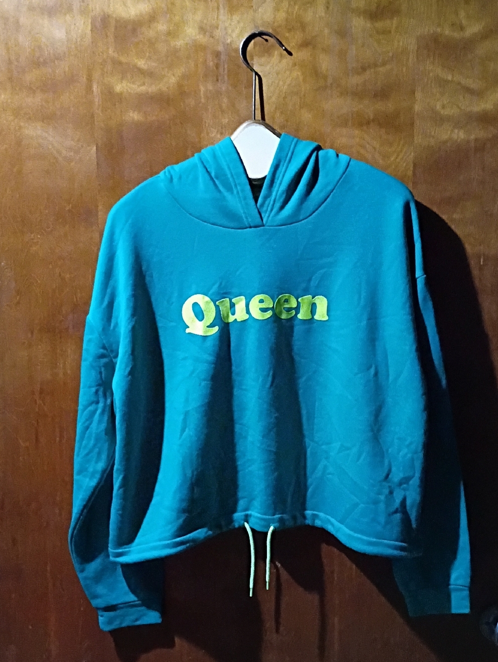 flirtitude Large Green 'Queen' Cropped Hoodie
